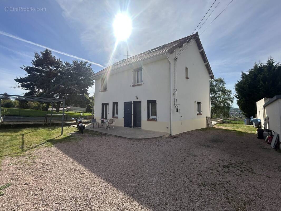 Maison à SAINT-ELOY-LES-MINES