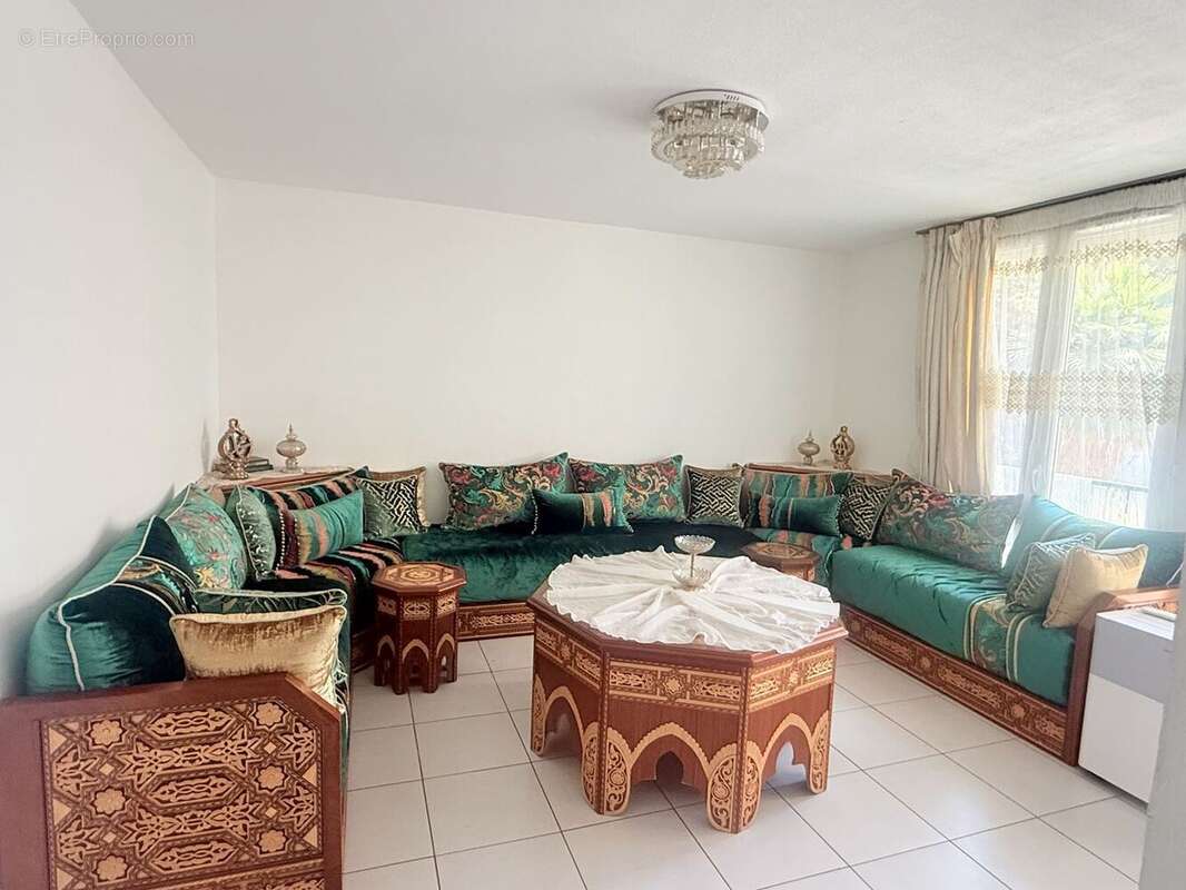 Appartement 78 m² à Marignane  - photo 4
