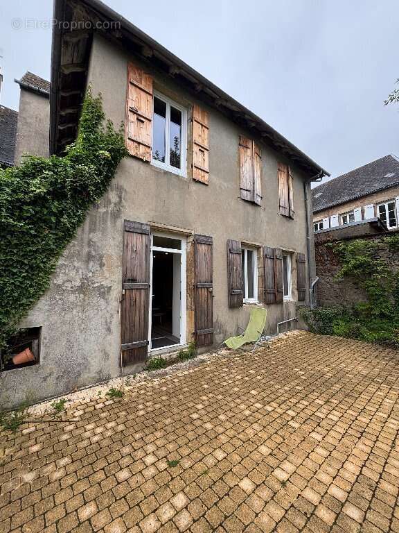 Appartement à CHATEAU-CHINON(VILLE)