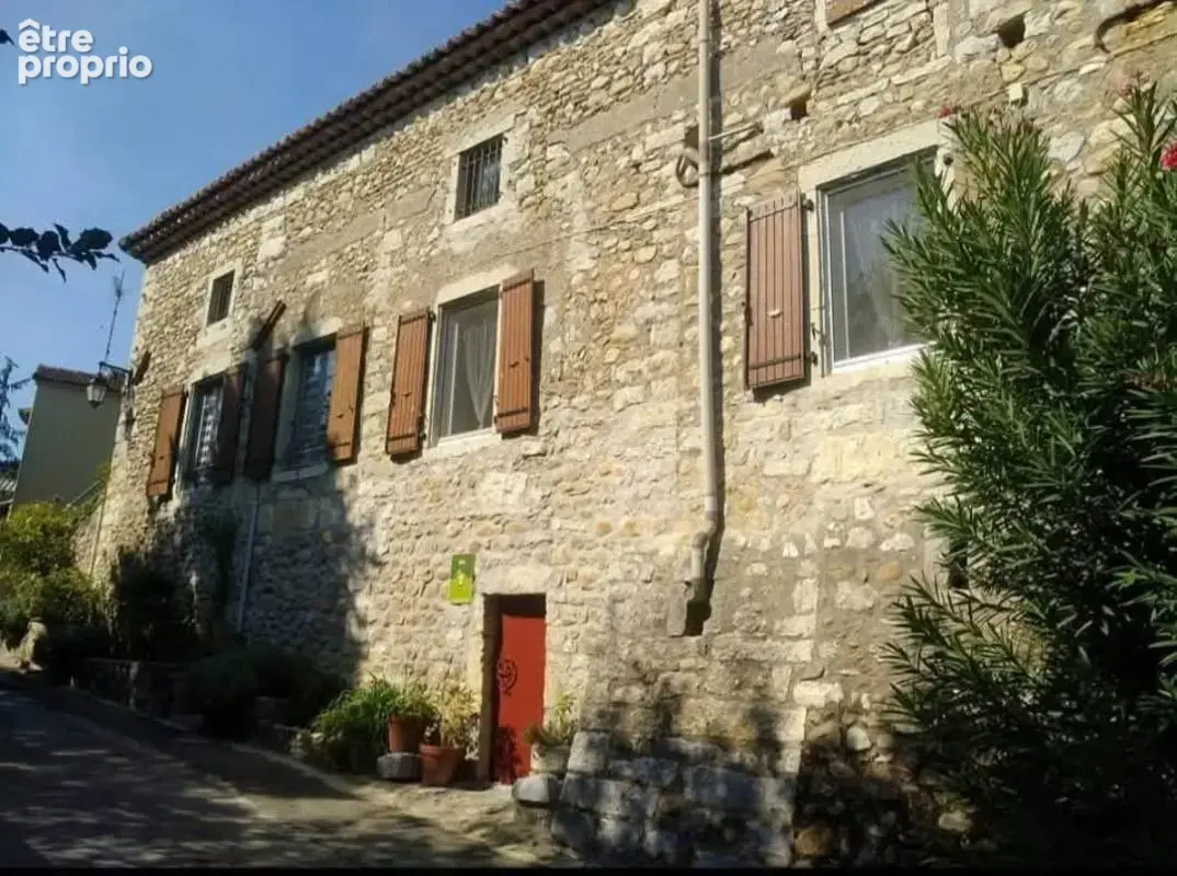 T2 de caractère à 2 min à pied des baignades de Casteljau - photo 10