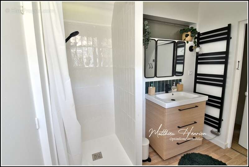 Maison à SYLVAINS-LES-MOULINS