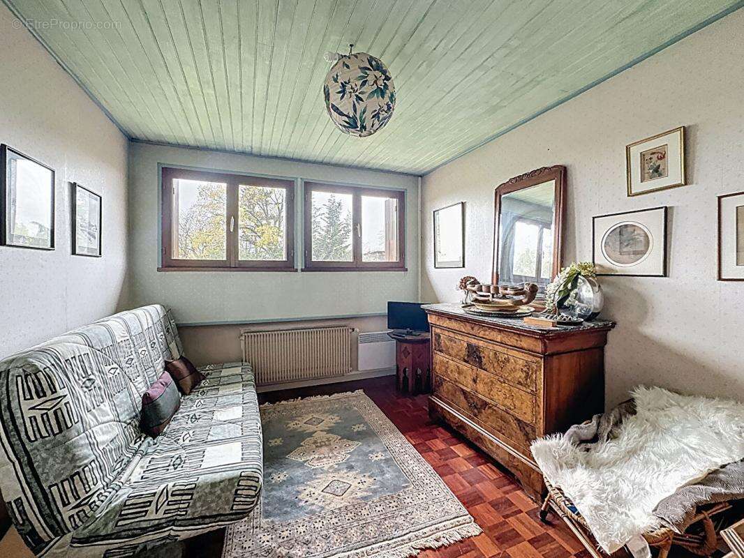 Maison à VERRIERES-LE-BUISSON