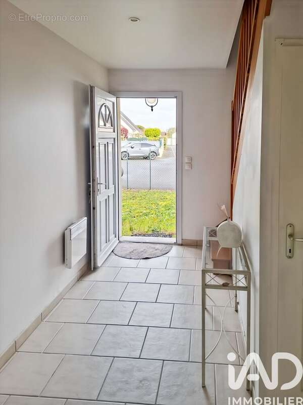Maison 167 m² à Vineuil  - photo 2