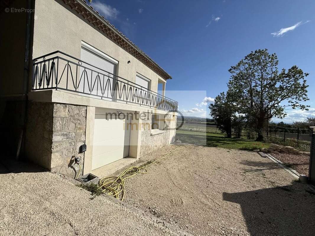 Maison à ROYNAC