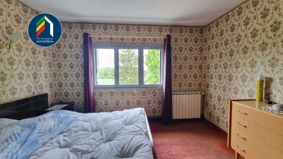 Maison à SAINT-GERVAIS-SUR-ROUBION