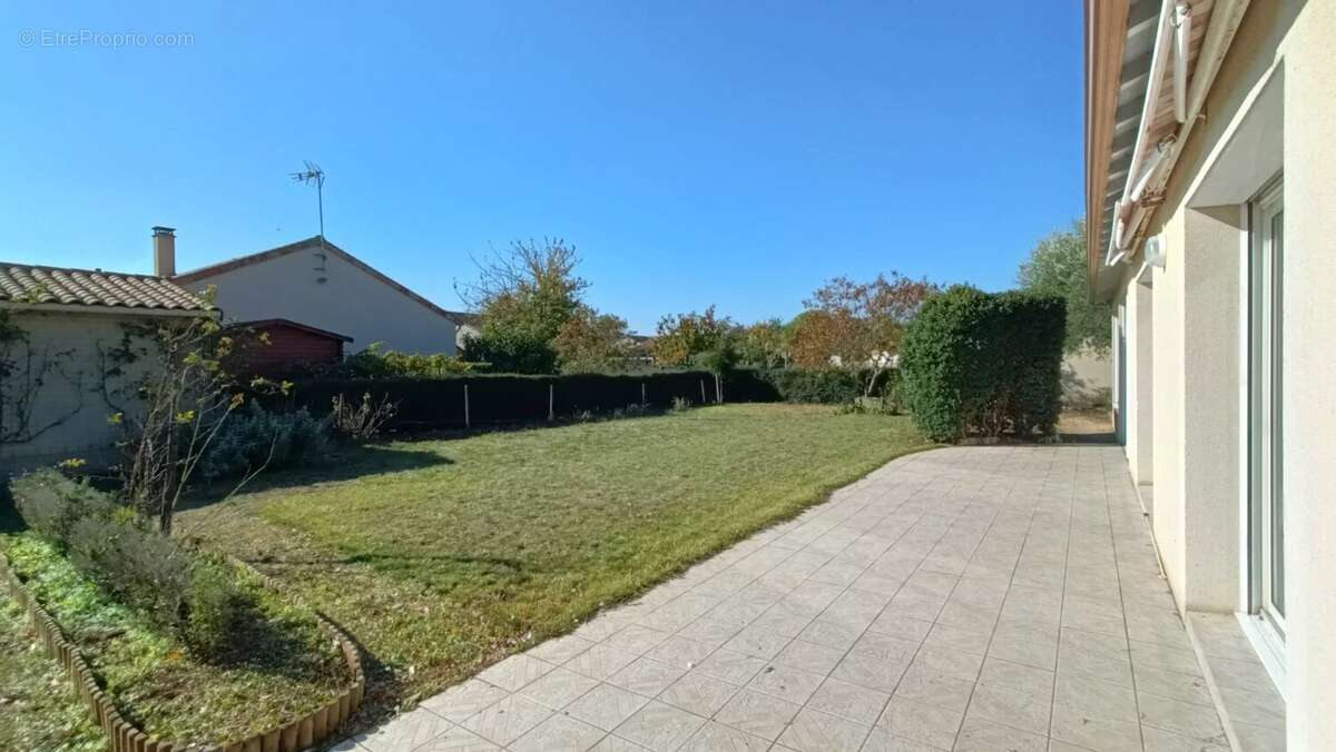 Maison à NEUVILLE-DE-POITOU