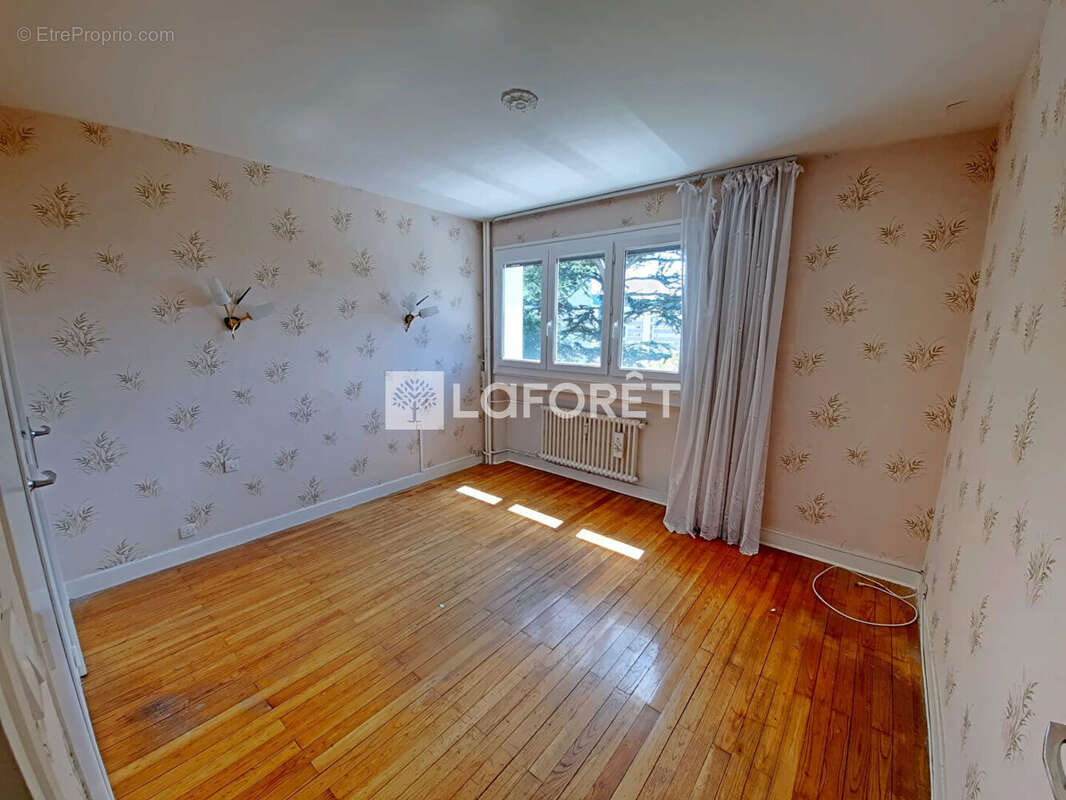 Appartement Saint Etienne 4 pièce(s) 75 m2 - photo 4