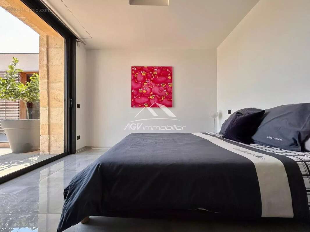 Propriété de caractère de 320 m² - 4 chambres - proche Nîmes - photo 17