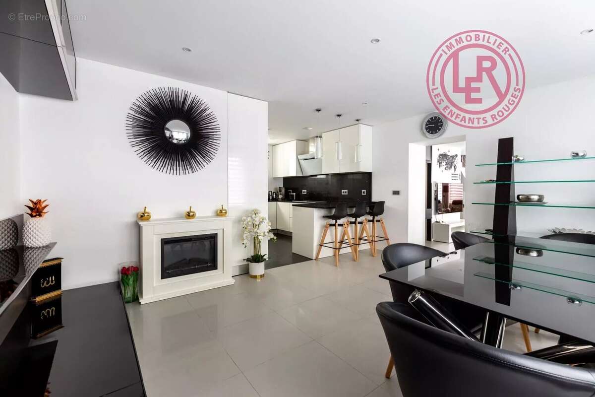 Appartement à PARIS-15E