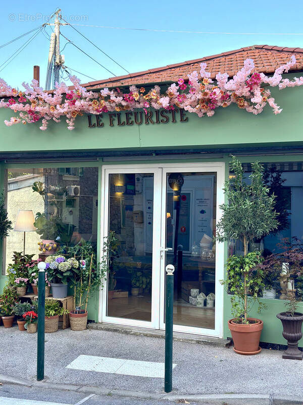 Commerce à HYERES