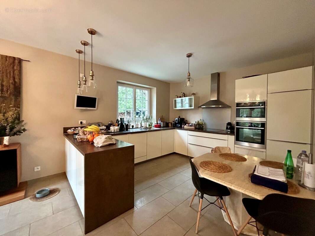 Maison à SAINT-PRIEST-TAURION