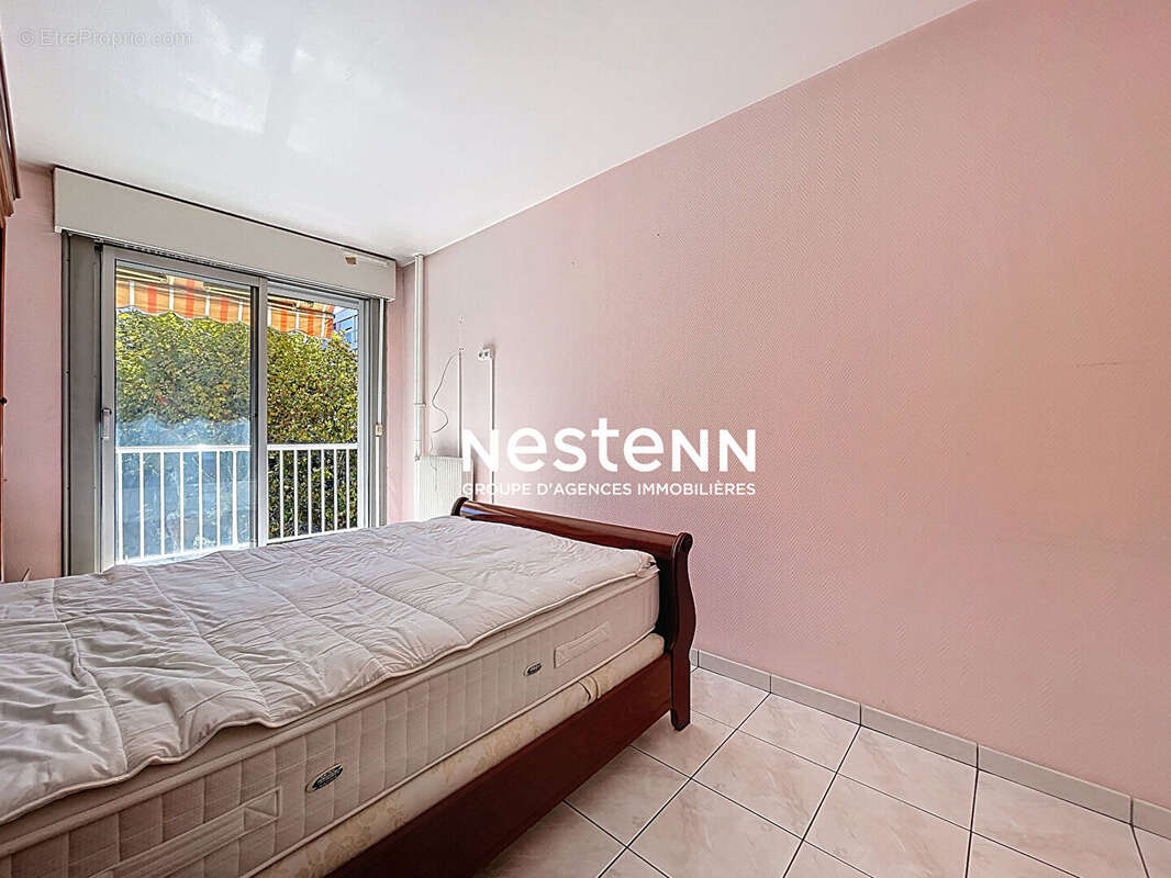 Appartement à VALLAURIS