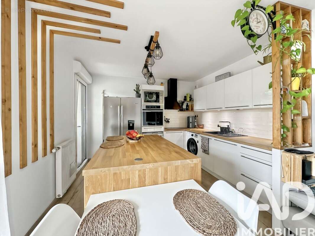 Photo 3 - Appartement à SAINTE-GENEVIEVE-DES-BOIS