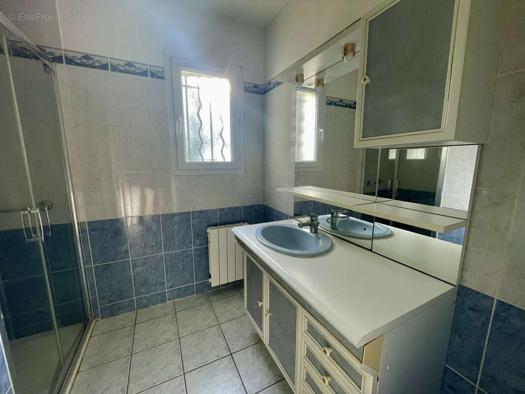 Maison à SAINT-SAVINIEN