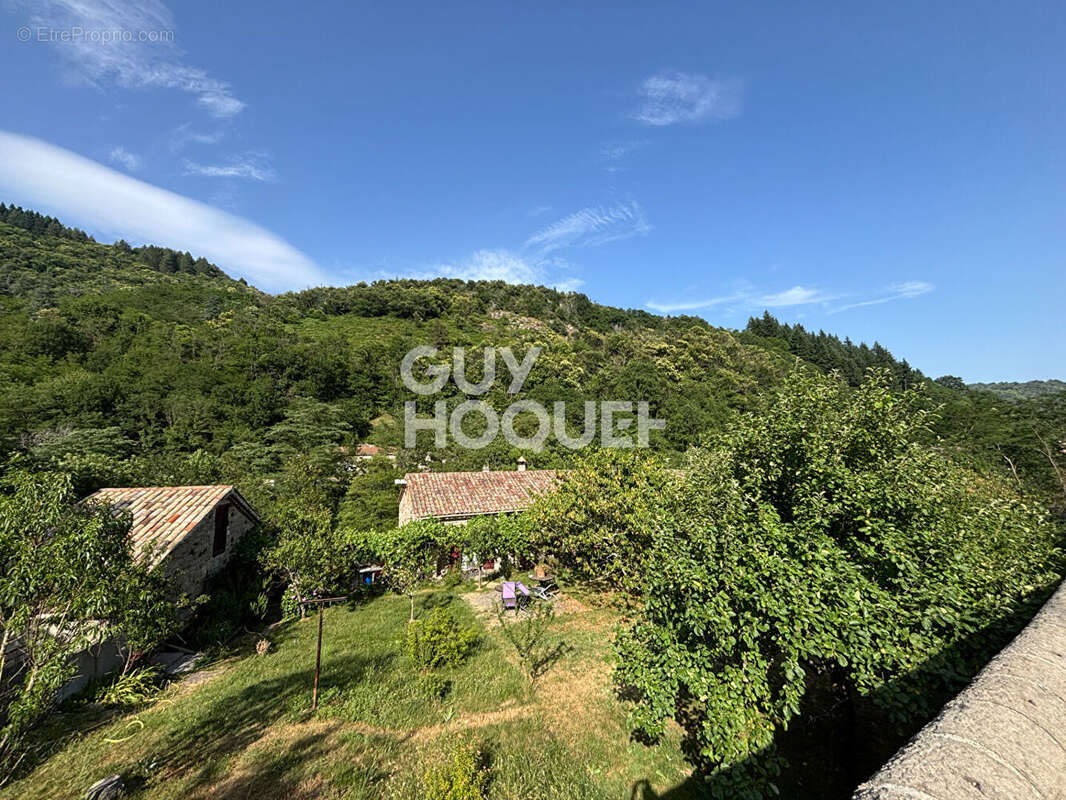 Terrain à AIZAC