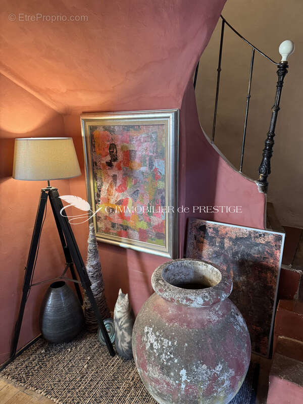 Maison à REVEST-DU-BION