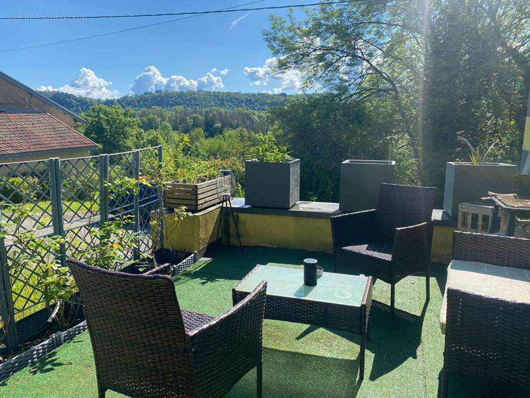 Maison à SAINT-LUPICIN