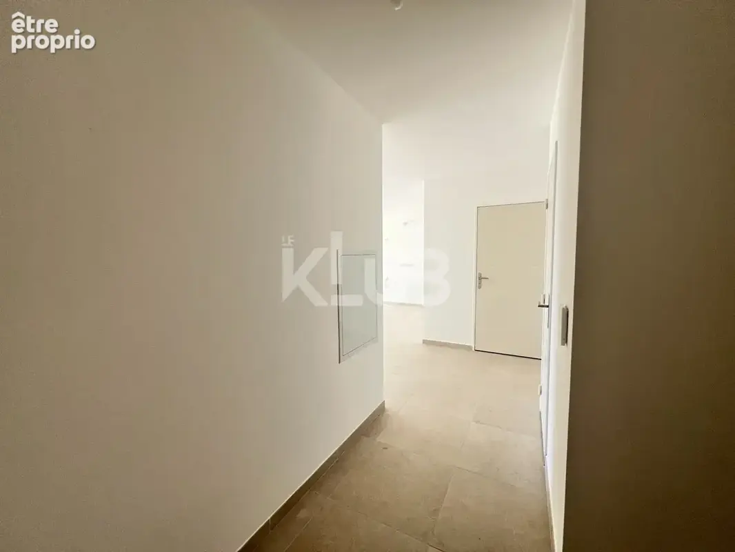 Appartement 2 pièces à Aix-en-Provence avec terrasse et stationnement - photo 2