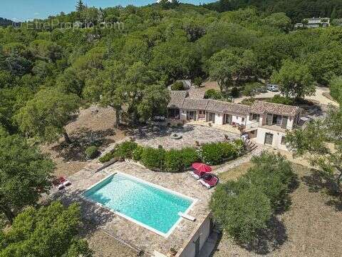 Maison à LA GARDE-FREINET