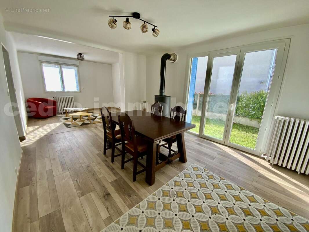 IMG_5562 - Maison à SAINT-PRYVE-SAINT-MESMIN