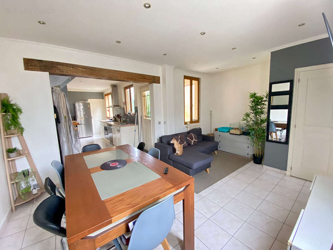 Maison à SARTROUVILLE