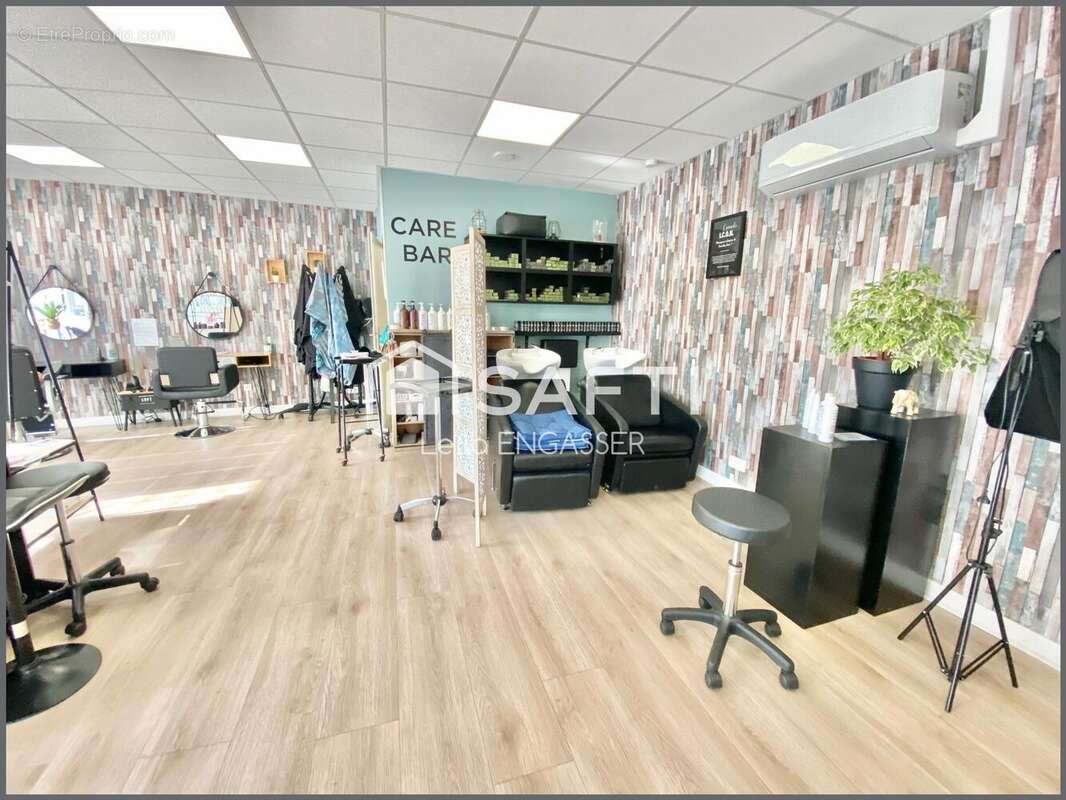 Photo 2 - Commerce à LA CHAUSSEE-D&#039;IVRY