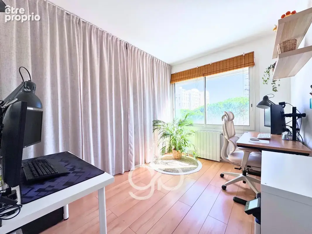 À vendre - t3 60m2 avec véranda et parking - montpellier antigone - photo 6