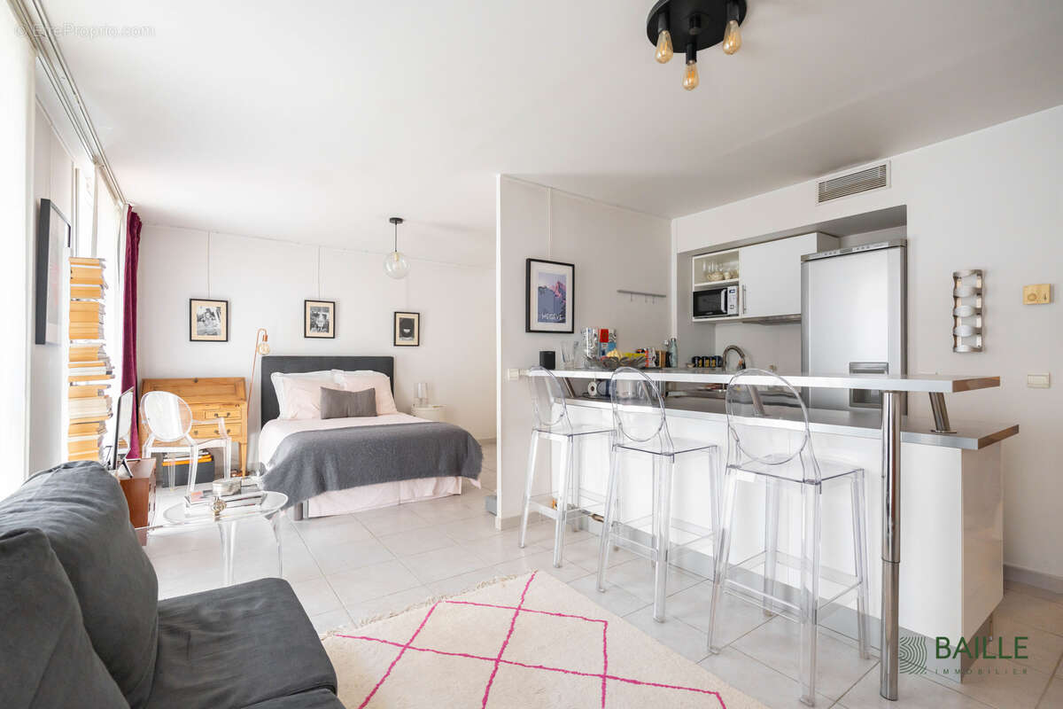 Appartement à MARSEILLE-8E