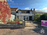 Maison à MONTLEVICQ