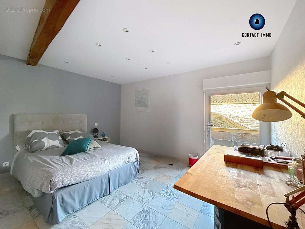 Maison à TERRASSON-LAVILLEDIEU