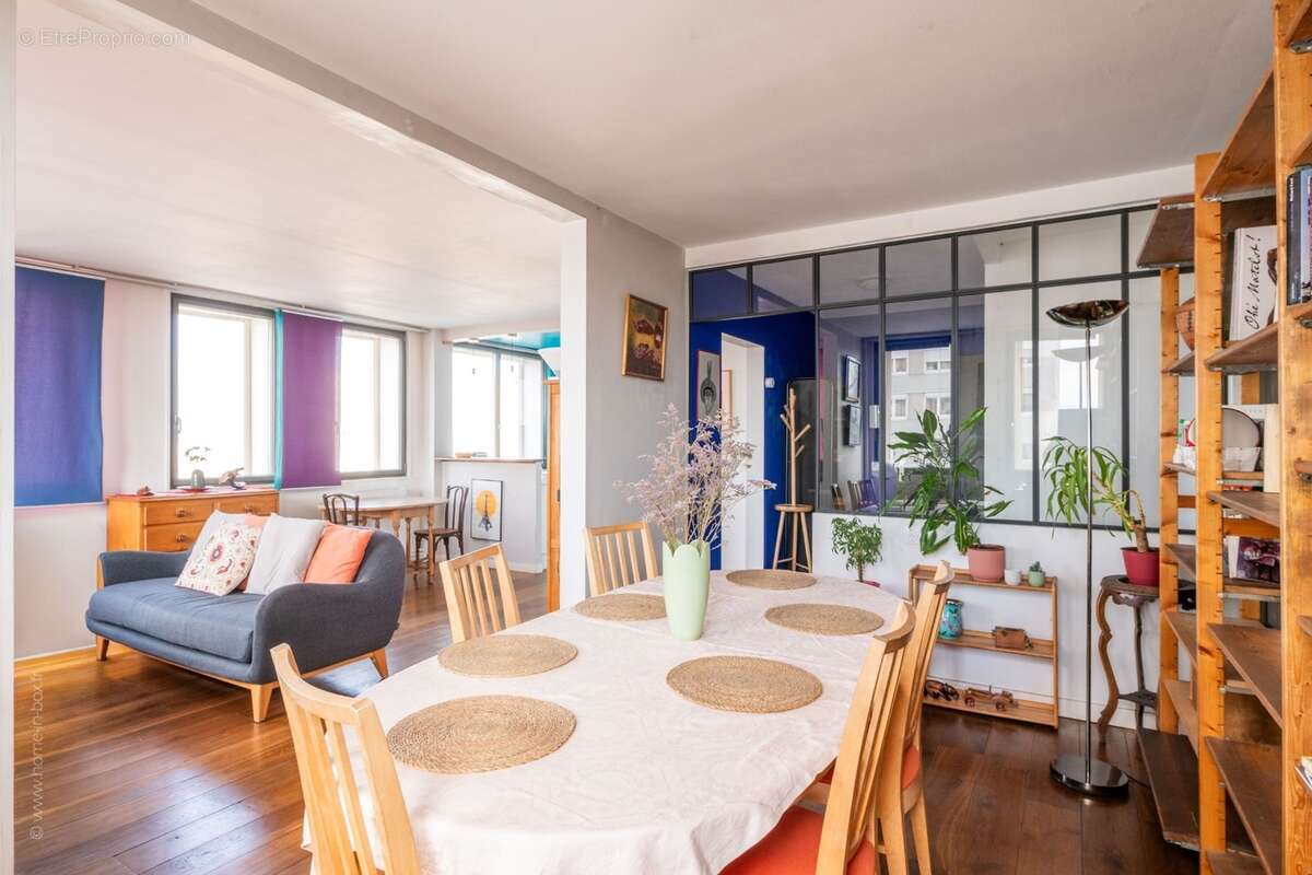 À VENDRE - Appartement T5 de 100 m² avec vue panoramique – Place des Fêtes, Paris 19ᵉ - photo 2