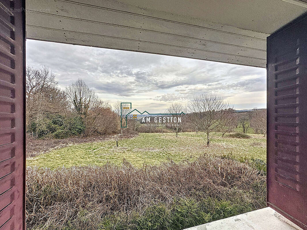 Maison à CHATEAUNEUF-LA-FORET