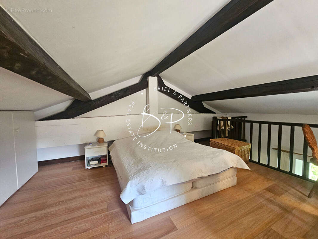 Maison à ENTRECASTEAUX