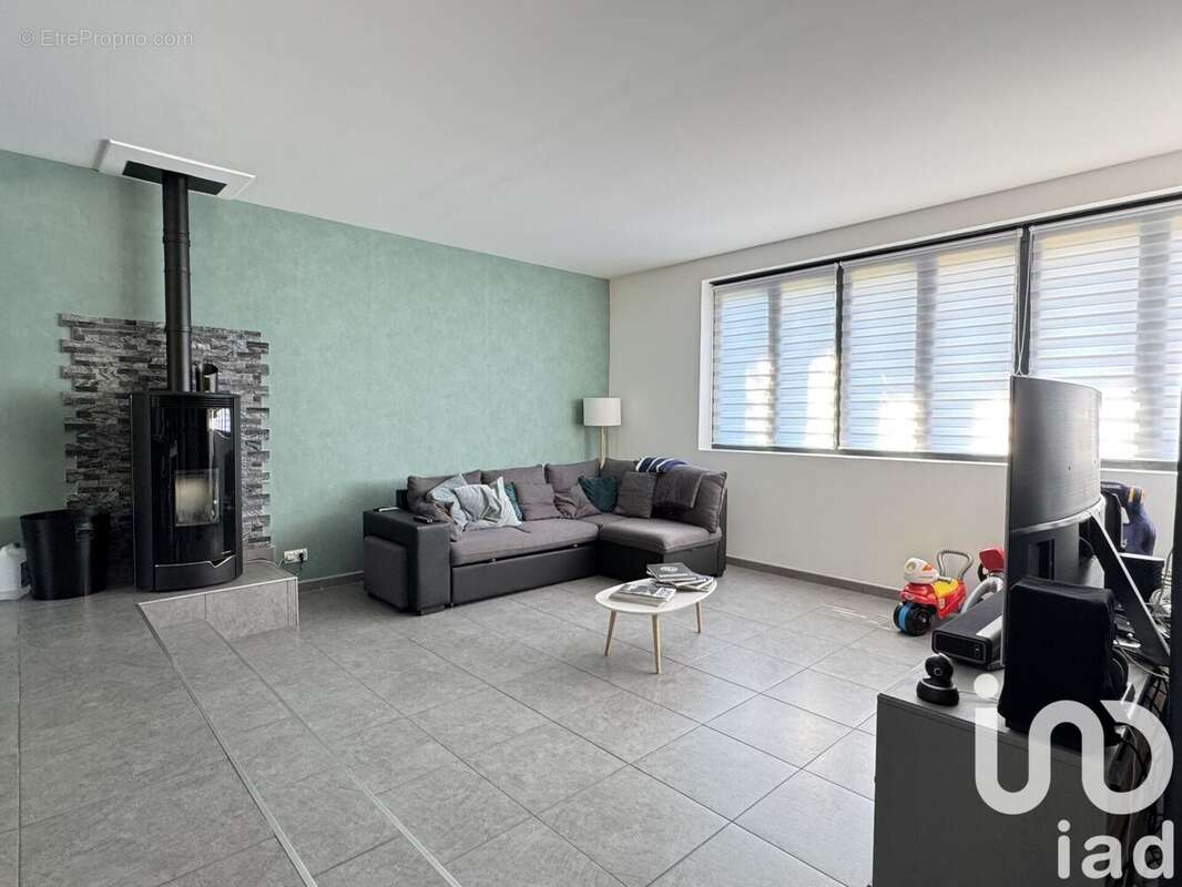 Photo 3 - Maison à ROINVILLE