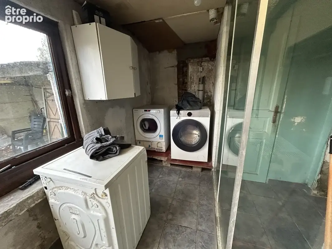 Proche A23, beau potentiel pour cette maison à rénover développant environ 241m2 + sous-sol ! - photo 13