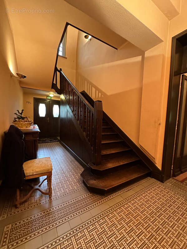 Maison à QUIEVRECHAIN