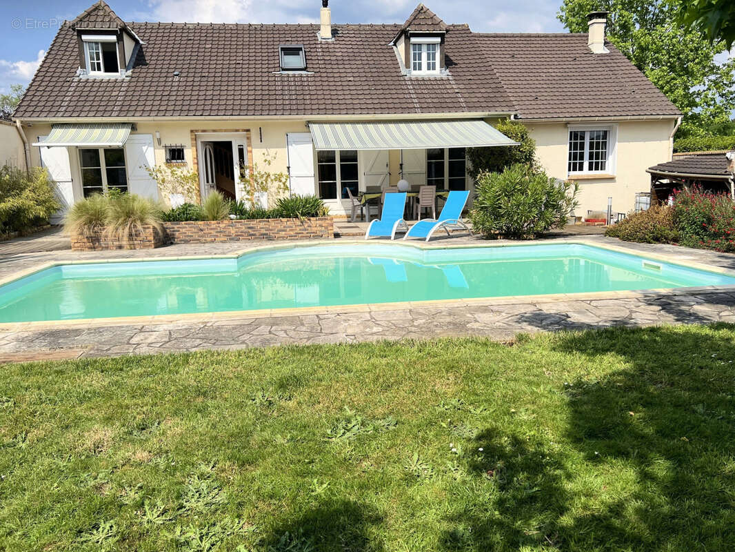 Maison à PONTHEVRARD