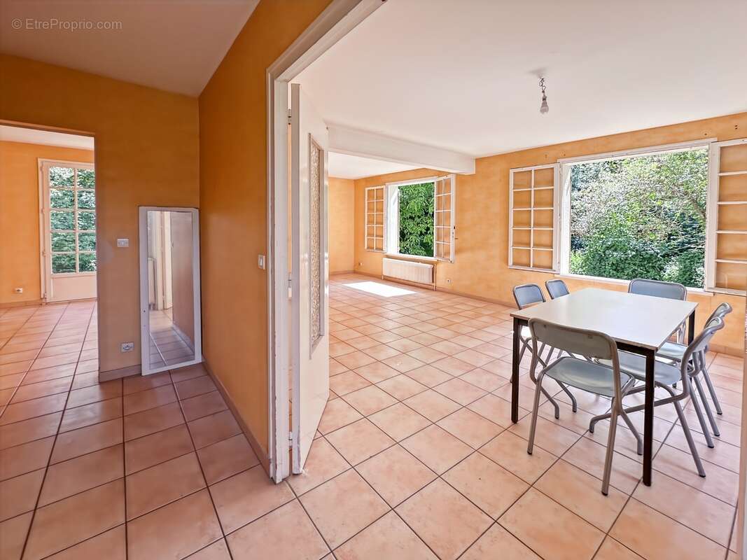 SOUPPES SUR LOING maison P5 de 126 m² sur sous-sol total - Terrain de 1096 m² - photo 7