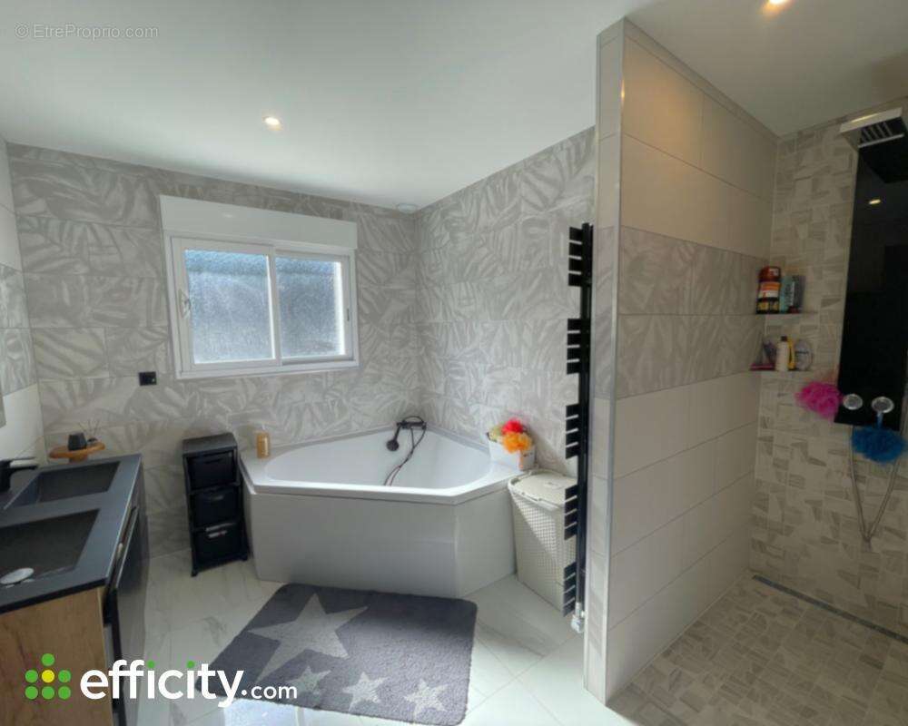 Maison 126 m² à La Barde  - photo 8