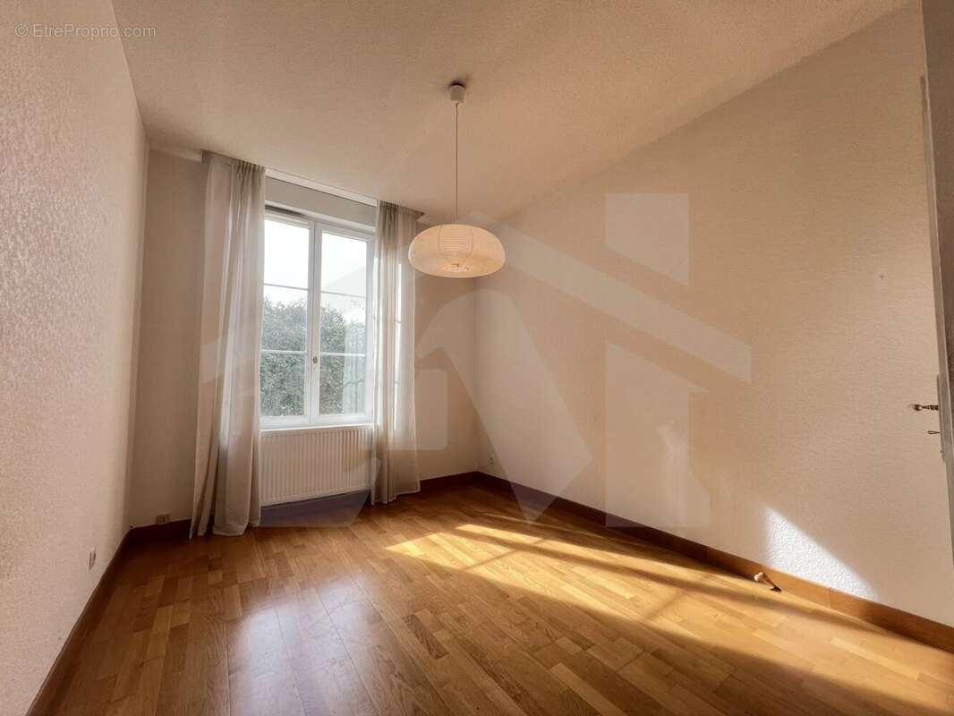 Appartement à POISAT