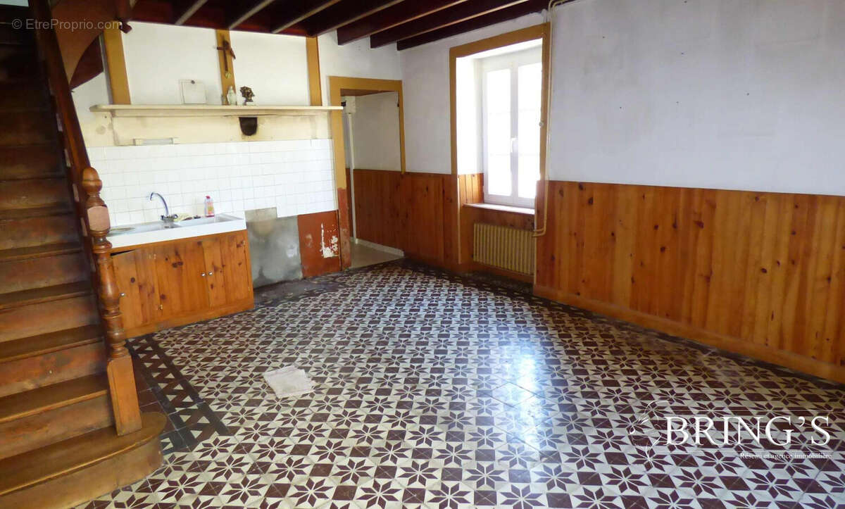 Maison à NOTRE-DAME-DE-CENILLY