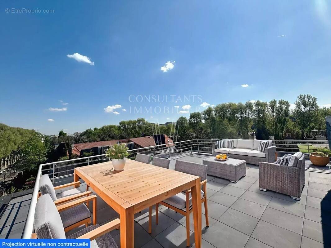 Appartement à NEUILLY-SUR-SEINE