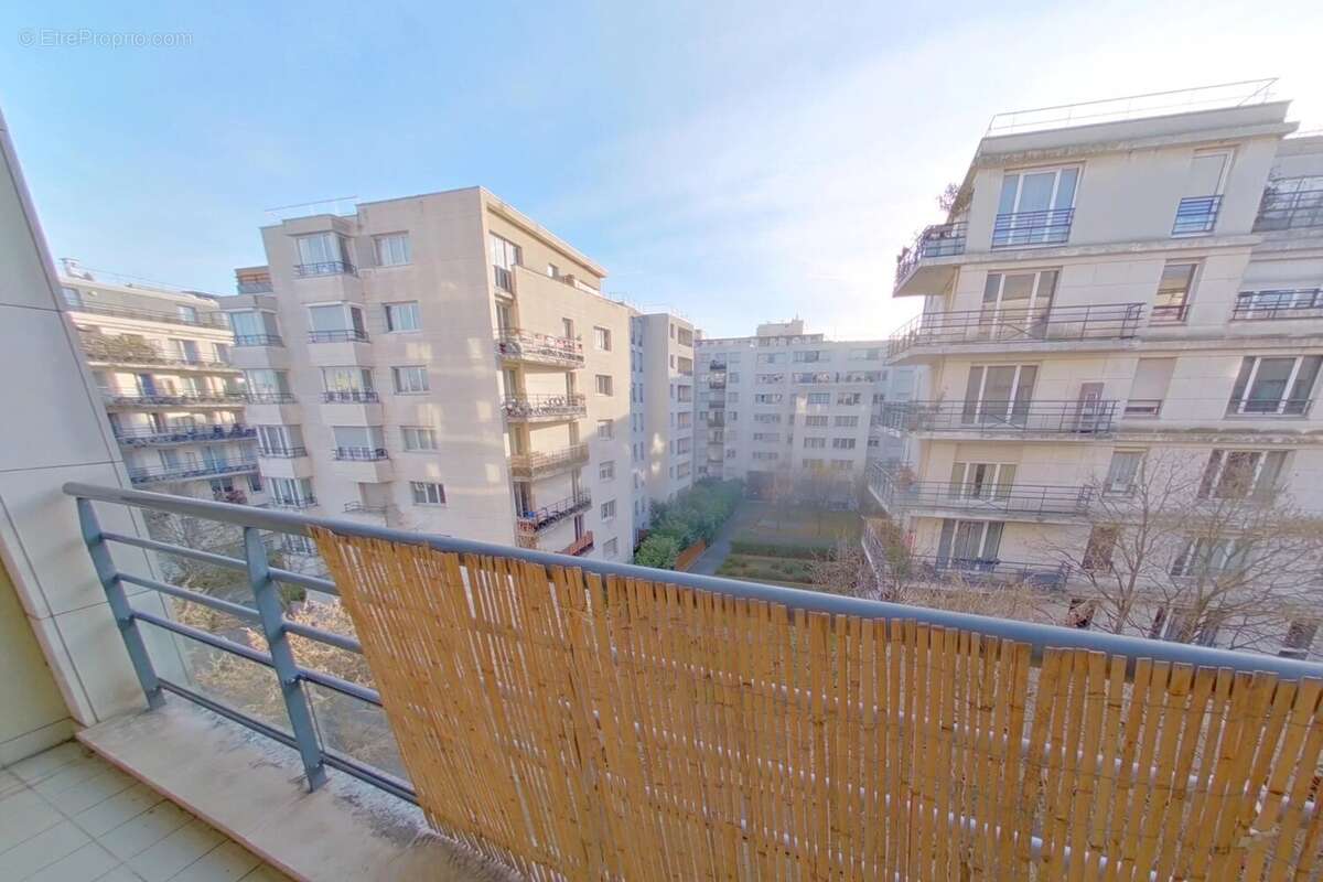 Appartement à PARIS-19E