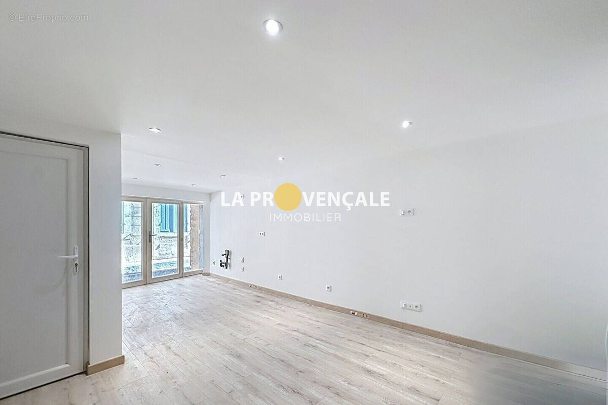 Appartement à TRETS