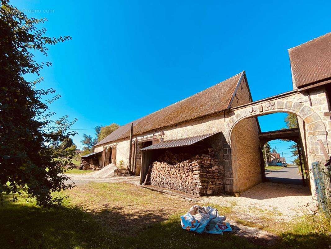 Magnifique Bâtiment agricole / Grange / Loft en pierre - photo 3