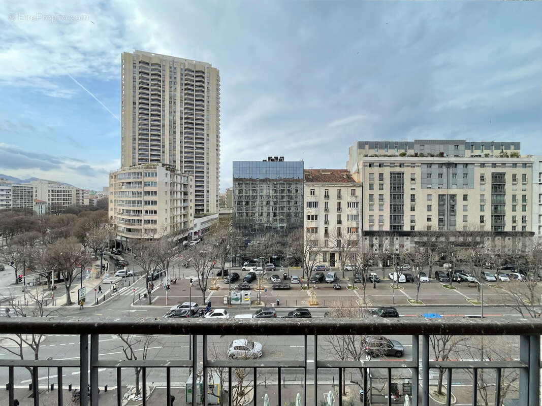 Appartement à MARSEILLE-8E