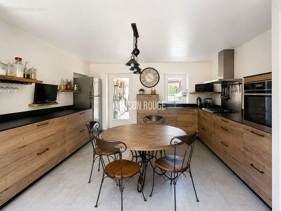 Une propriété où l'espace prend tout son sens. - photo 6