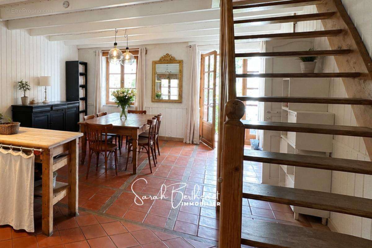 Maison 178 m² à Charly  - photo 3