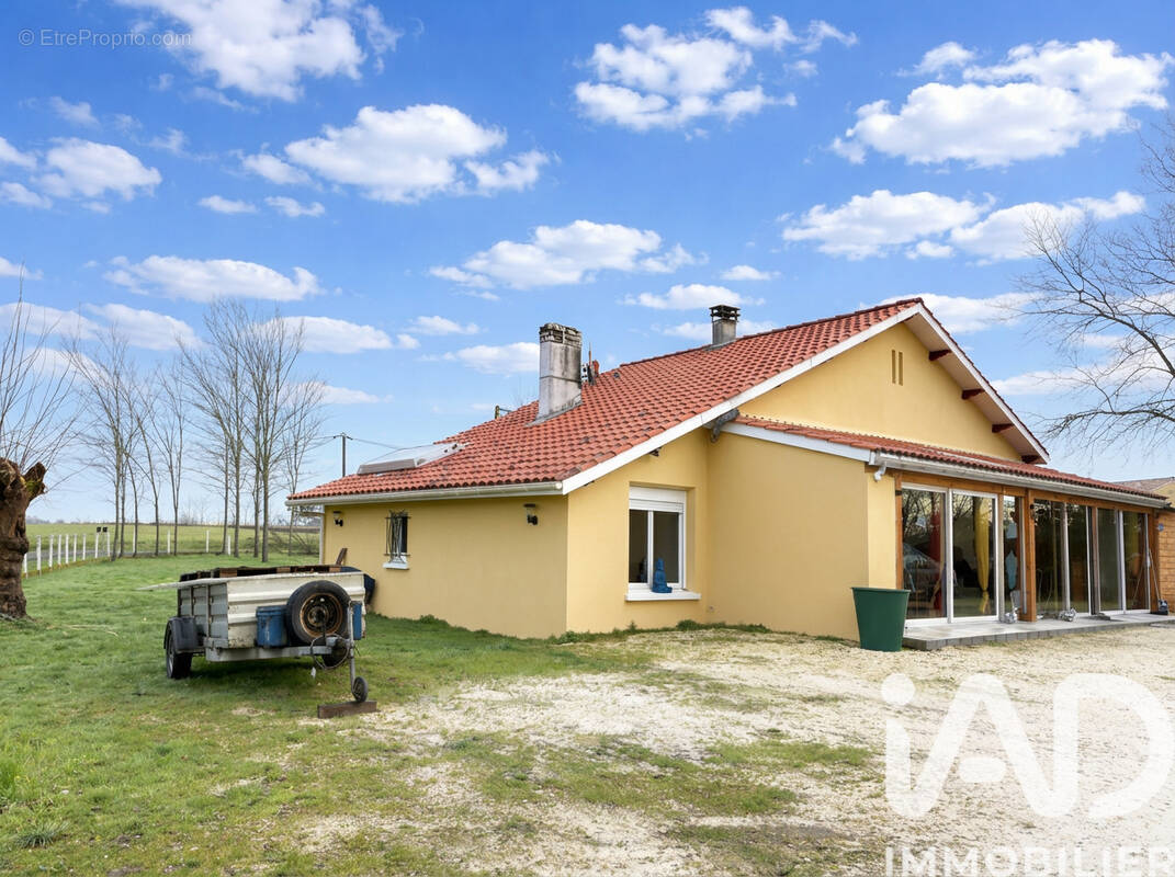 Photo 1 - Maison à POLIGNAC