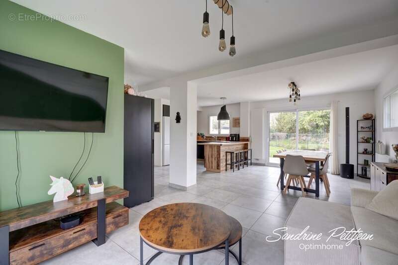 Maison à VILLARS-LES-DOMBES